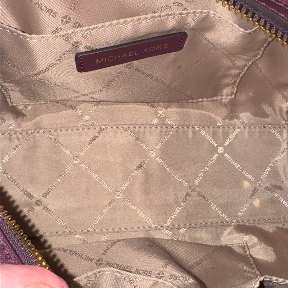 Michael Kors Zooey Medium Barrel Messenger Bag - Picture 9 of 10